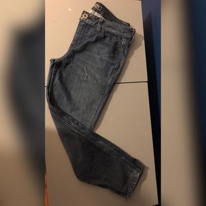 Guess tapered jeans